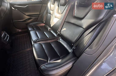 Лифтбек Tesla Model S 2018 в 