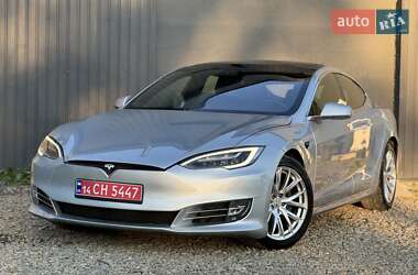Лифтбек Tesla Model S 2017 в 