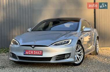 Лифтбек Tesla Model S 2017 в 