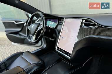 Лифтбек Tesla Model S 2017 в 