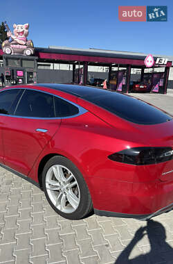 Лифтбек Tesla Model S 2016 в 