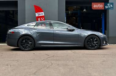 Лифтбек Tesla Model S 2016 в 