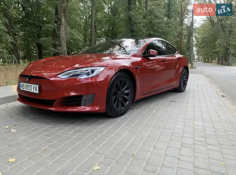 Tesla Model S 2016