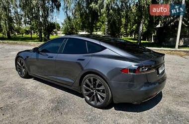 Лифтбек Tesla Model S 2020 в 