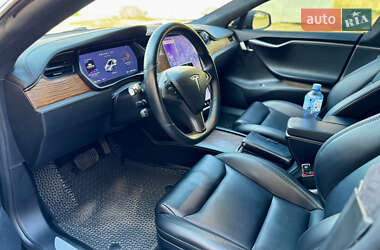 Лифтбек Tesla Model S 2020 в 