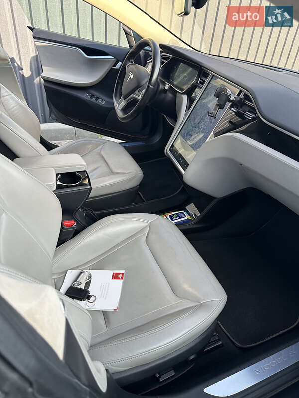 Лифтбек Tesla Model S 2016 в Полтаве фото 19 Лифтбек Tesla Model S 2016 в Полтаве