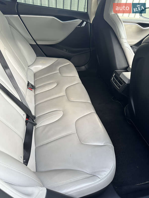 Лифтбек Tesla Model S 2016 в Полтаве фото 20 Лифтбек Tesla Model S 2016 в Полтаве