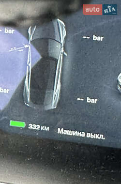 Ліфтбек Tesla Model S 2016 в 