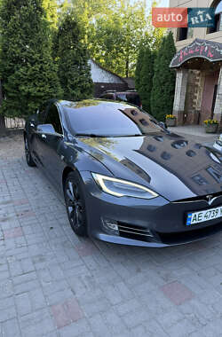 Ліфтбек Tesla Model S 2018 в 