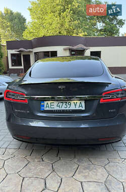 Ліфтбек Tesla Model S 2018 в 