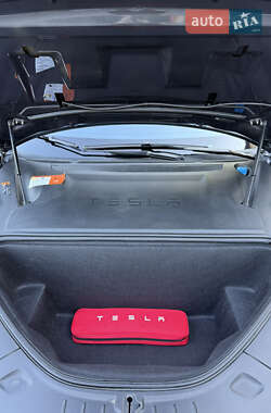 Ліфтбек Tesla Model S 2018 в 