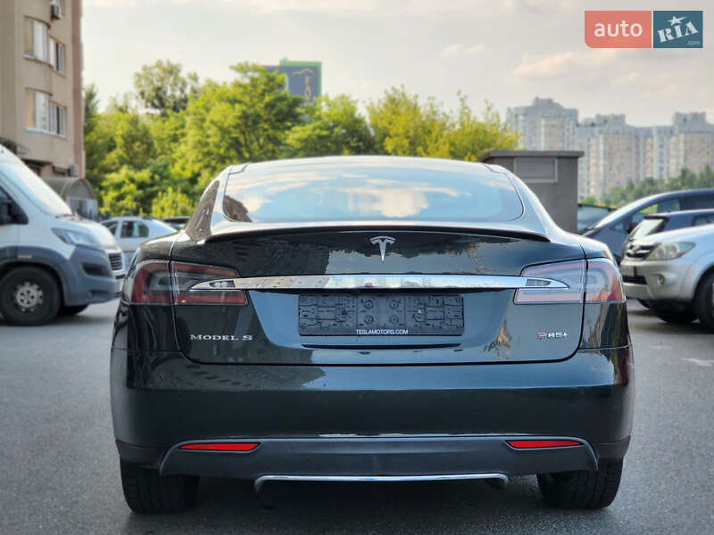 Лифтбек Tesla Model S 2014 в Киеве