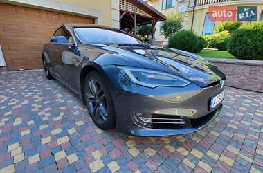 Лифтбек Tesla Model S 2016 в 