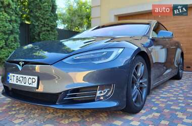 Лифтбек Tesla Model S 2016 в 