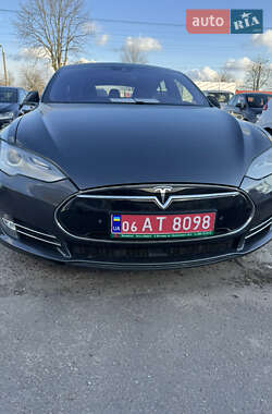 Лифтбек Tesla Model S 2015 в Житомире