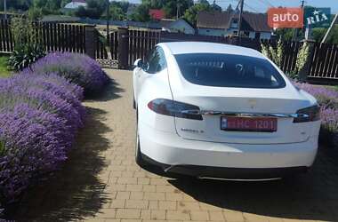 Лифтбек Tesla Model S 2014 в Новояворовске