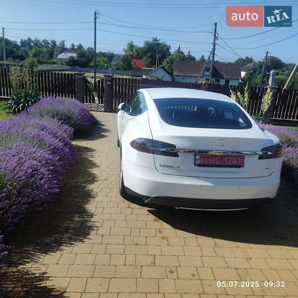 Лифтбек Tesla Model S 2014 в Новояворовске