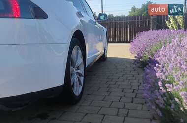 Лифтбек Tesla Model S 2014 в 