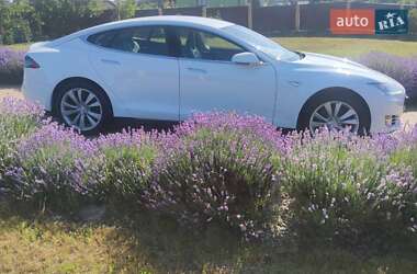Лифтбек Tesla Model S 2014 в Новояворовске