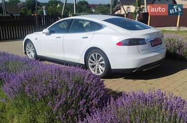 Лифтбек Tesla Model S 2014 в 
