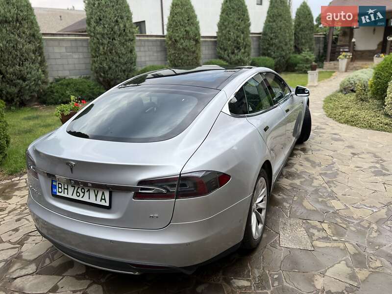 Лифтбек Tesla Model S 2015 в Одессе