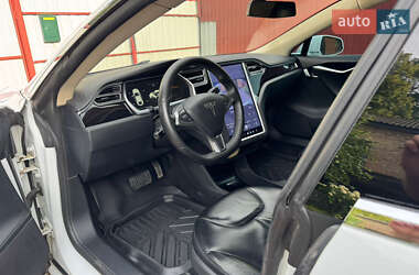 Лифтбек Tesla Model S 2014 в 