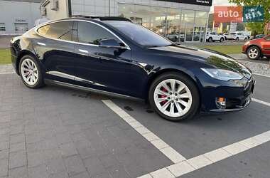 Лифтбек Tesla Model S 2013 в 