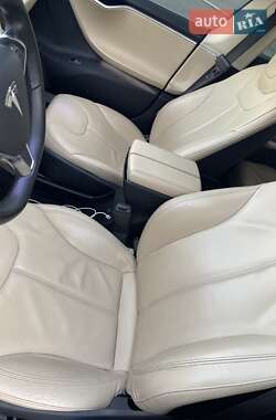Лифтбек Tesla Model S 2013 в 