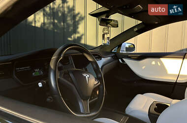 Лифтбек Tesla Model S 2018 в 