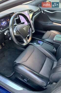 Лифтбек Tesla Model S 2017 в 