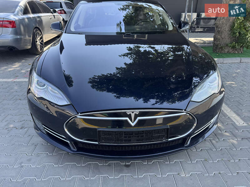 Ліфтбек Tesla Model S 2014 в Одесі
