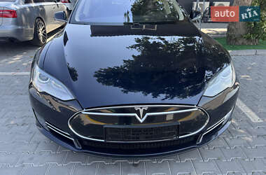 Лифтбек Tesla Model S 2014 в 