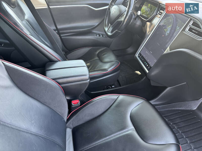 Ліфтбек Tesla Model S 2014 в Одесі