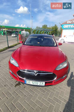Лифтбек Tesla Model S 2013 в 