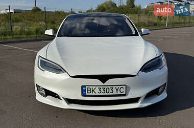 Ліфтбек Tesla Model S 2017 в Рівному