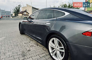 Ліфтбек Tesla Model S 2015 в 