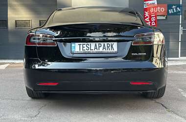 Ліфтбек Tesla Model S 2020 в 