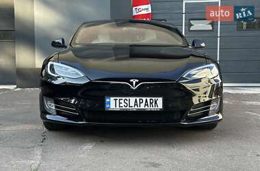 Ліфтбек Tesla Model S 2020 в 