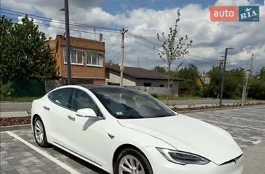 Ліфтбек Tesla Model S 2017 в Вінниці