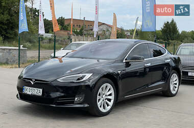 Лифтбек Tesla Model S 2018 в 