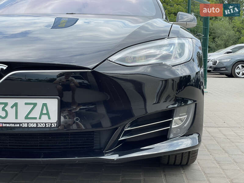 Лифтбек Tesla Model S 2018 в Бердичеве