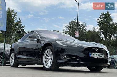 Лифтбек Tesla Model S 2018 в 
