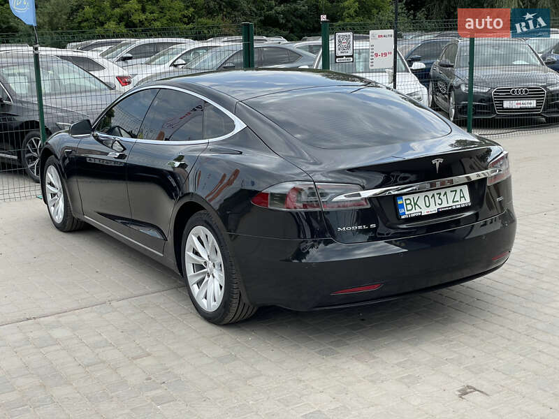 Лифтбек Tesla Model S 2018 в Бердичеве