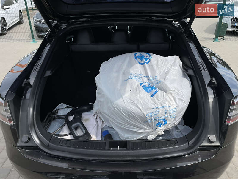 Лифтбек Tesla Model S 2018 в Бердичеве