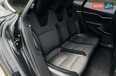 Лифтбек Tesla Model S 2018 в 