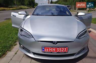 Ліфтбек Tesla Model S 2016 в Луцьку