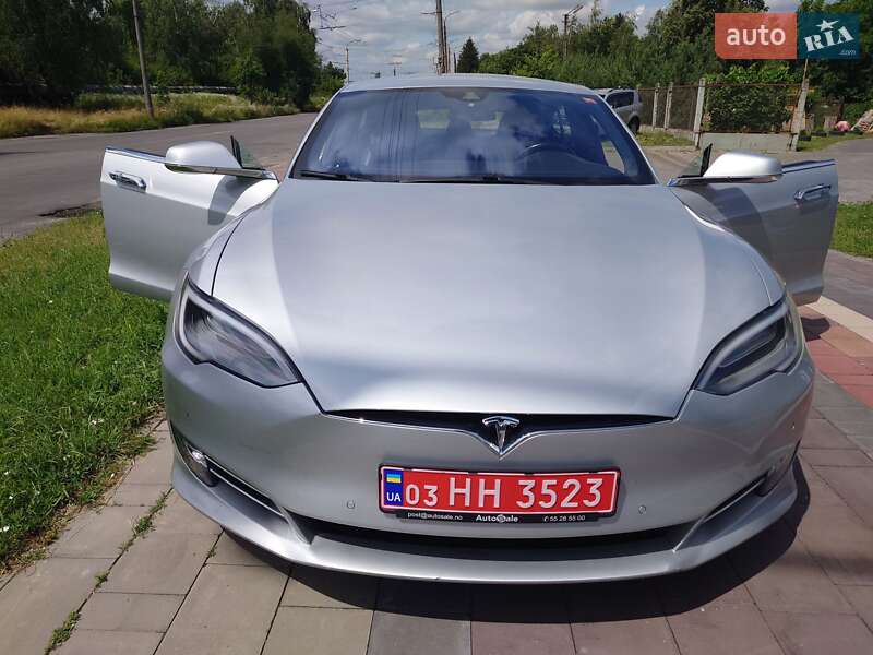 Tesla Model S 2016