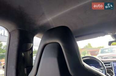 Лифтбек Tesla Model S 2016 в 