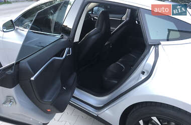 Ліфтбек Tesla Model S 2013 в Умані