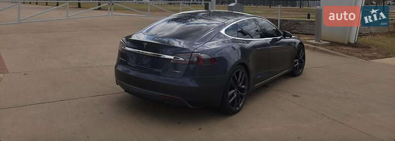 Ліфтбек Tesla Model S 2015 в Львові фото 9 Ліфтбек Tesla Model S 2015 в Львові